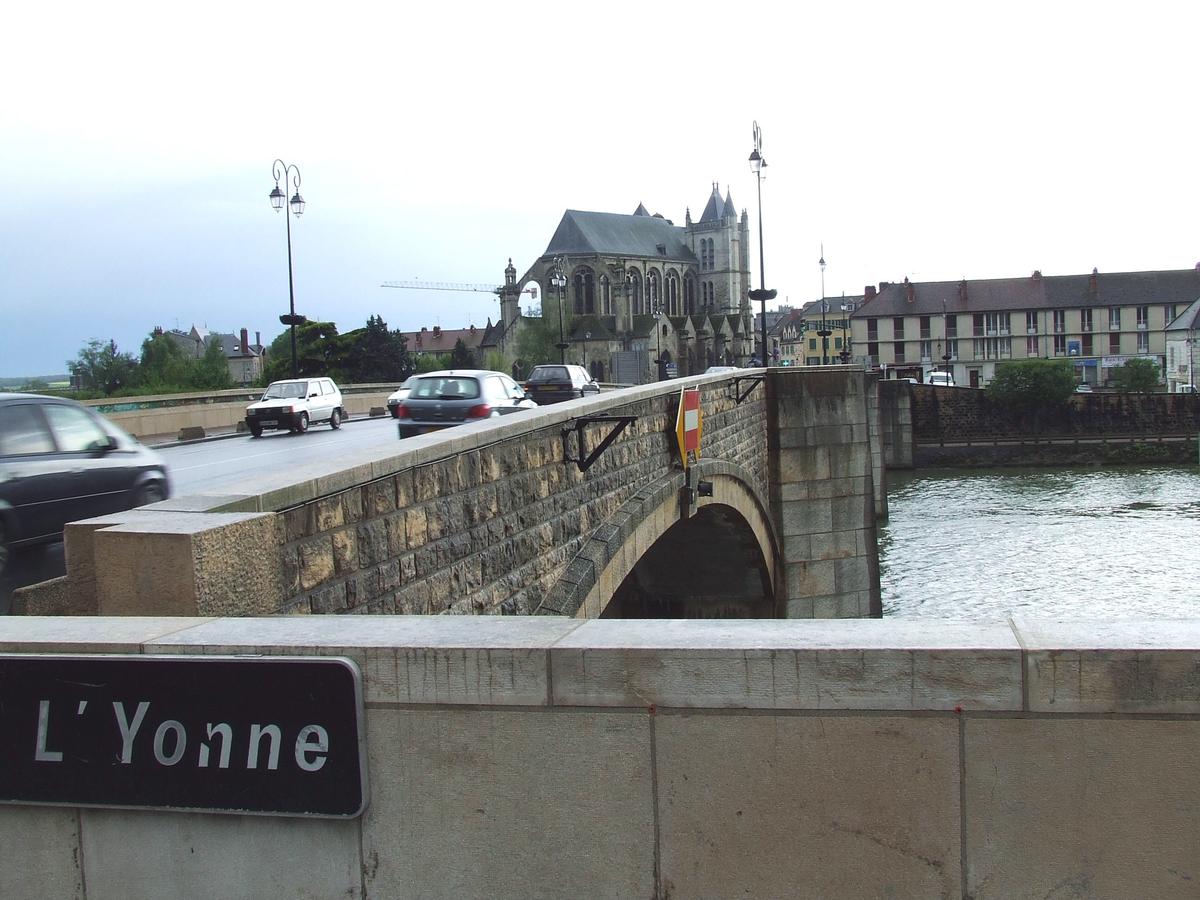Yonnebrücke Montereau-Fault-Yonne 