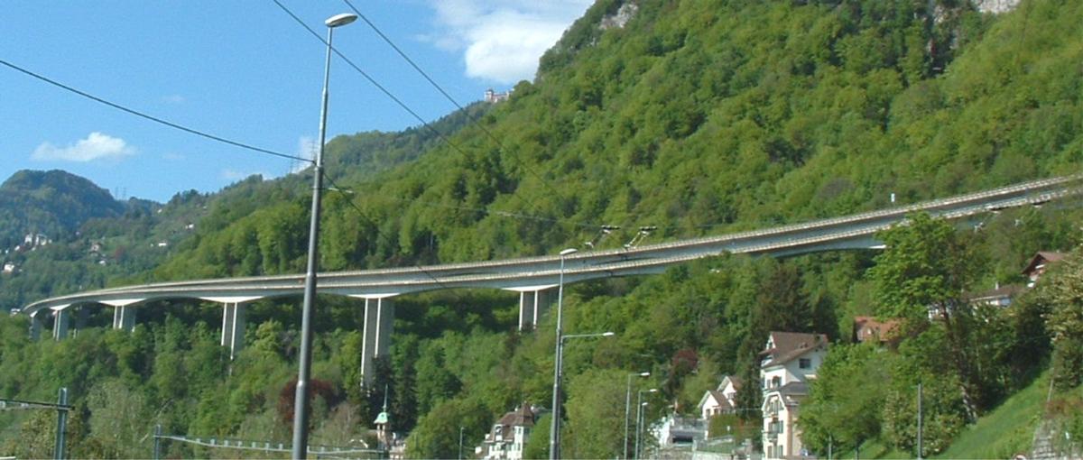 Viaduc de l'autoroute A9 à Montreux-Veytaux (Canton de Vaud - Suisse) 