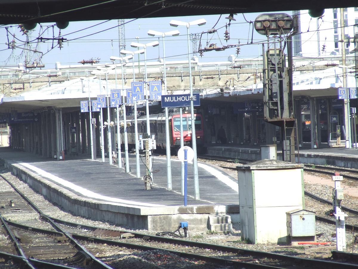Mulhouse: Quais de la gare SNCF 