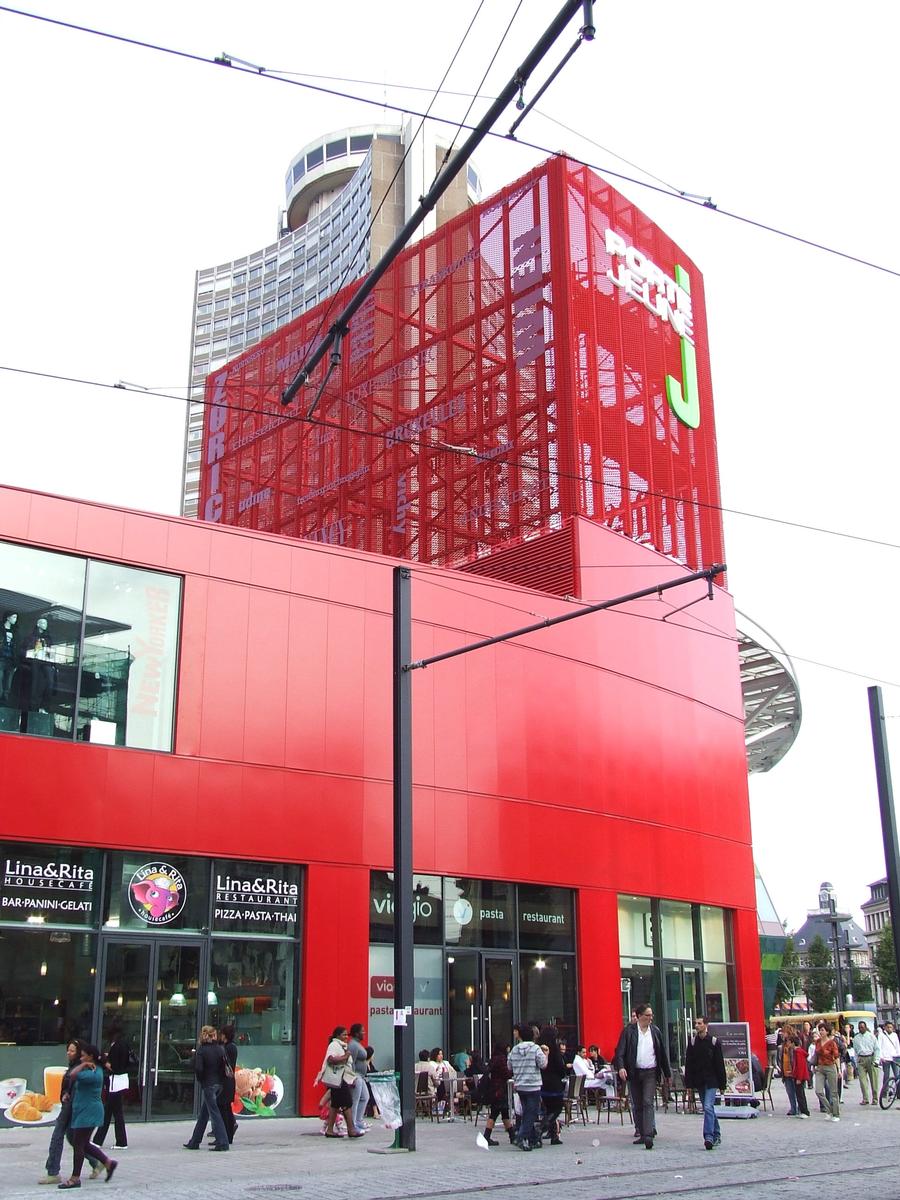 Mulhouse: «La Porte Jeune», complexe commercial au centre ville achevé mi-octobre 2008 