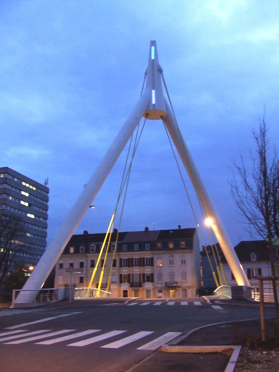 Mulhouse: Le Pont de la Fonderie de nuit 