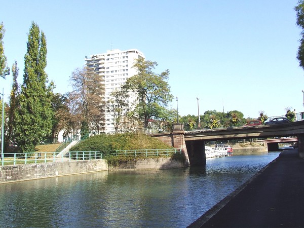 Mulhouse: Pont Ehrmann sur le Canal du Rhône au Rhin 