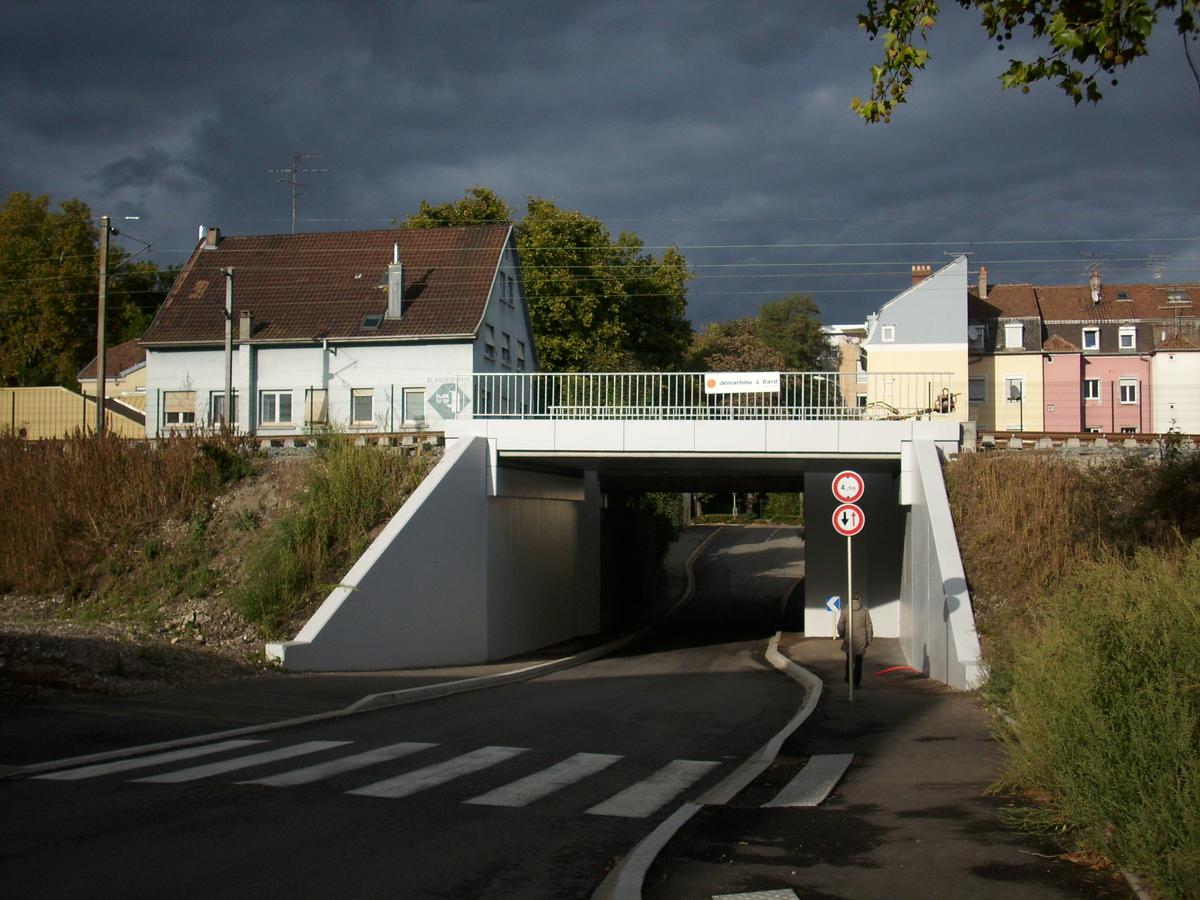 Mulhouse: Pont du Tunnel (Passage routier inférieur sous les voies ferrées de la ligne Mulhouse-Thann du Tram-Train) 