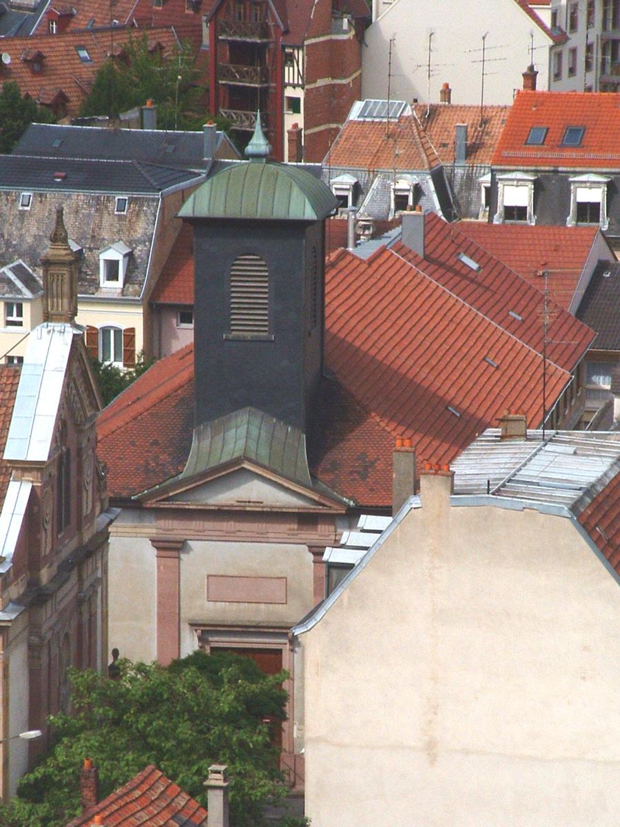 Mulhouse: Le Temple Protestant Réformé «Saint Jean» vu depuis la Tour «Porte du Miroir» 
