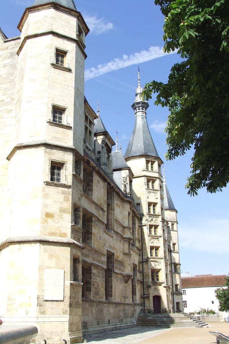 Nevers: Le Chateau 