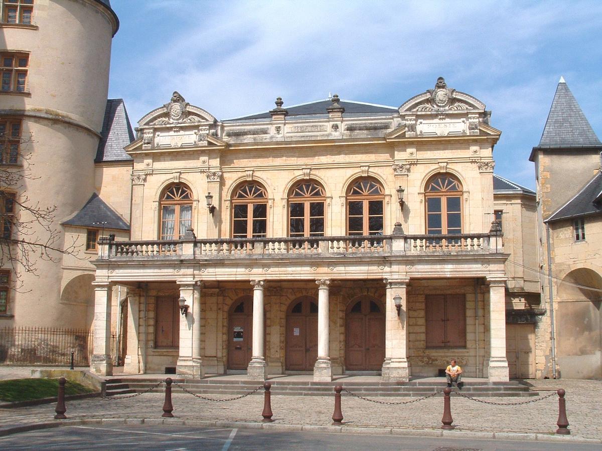 Nevers Theater 