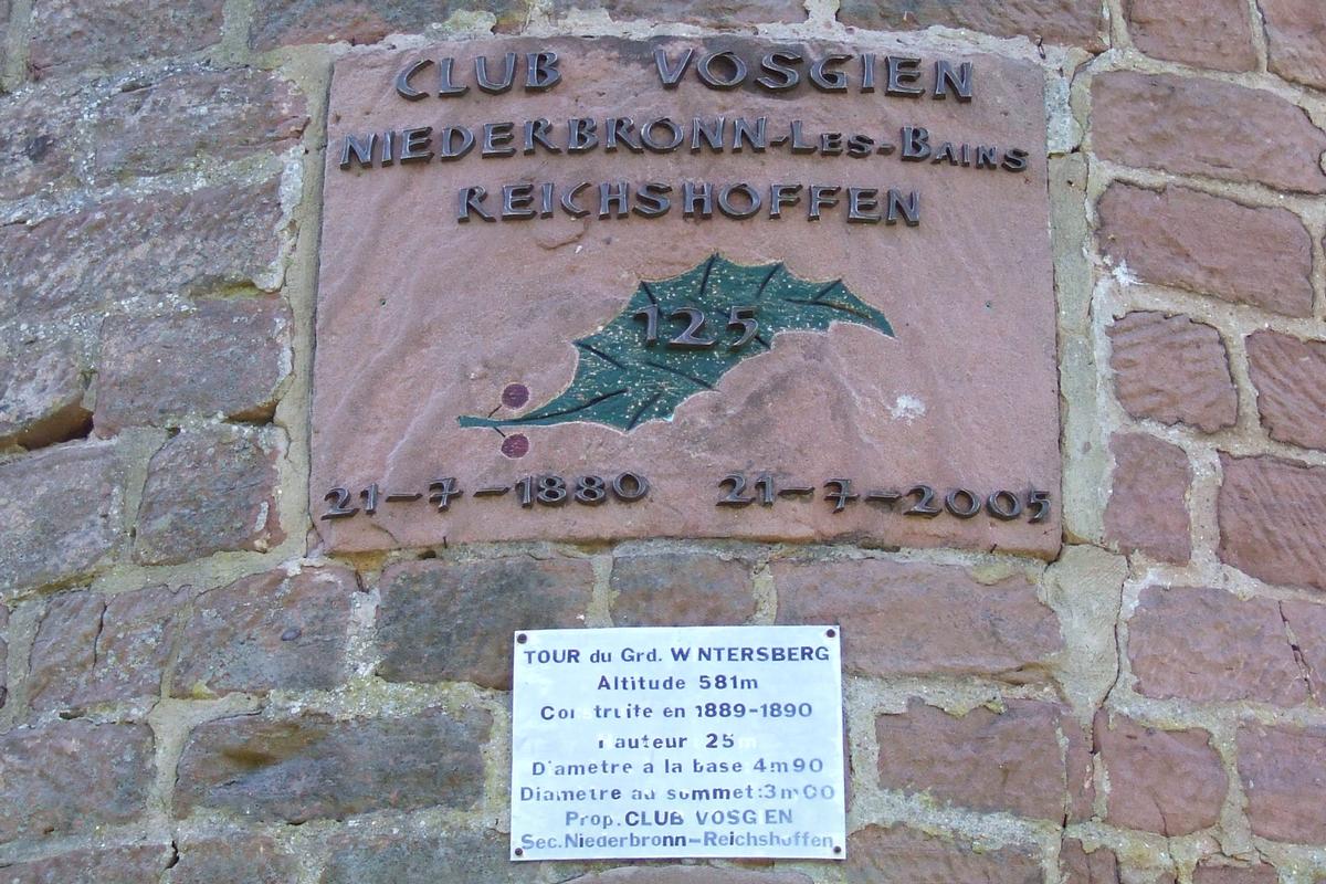 Tour du Wintersberg à Niederbronn les Bains (Bas-Rhin /67). En grès des Vosges. Hauteur 25 m. Construction en 1889/90 