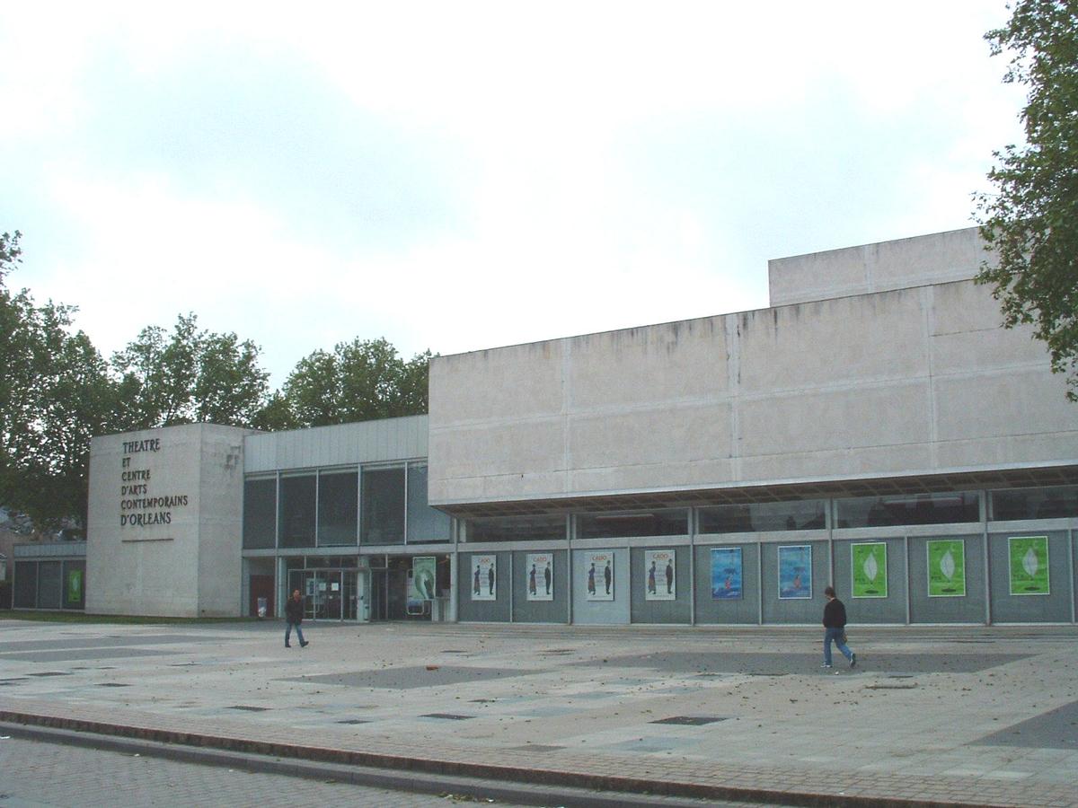 Zentrum für zeitgenössische Kunst & Theater in Orleans. Erster Bau von 1974 
