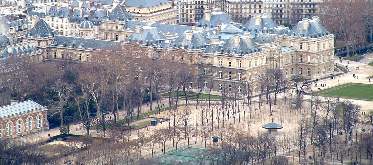 Paris: Palais du Luxembourg, siège du Sénat, vu de la Tour Montparnasse 