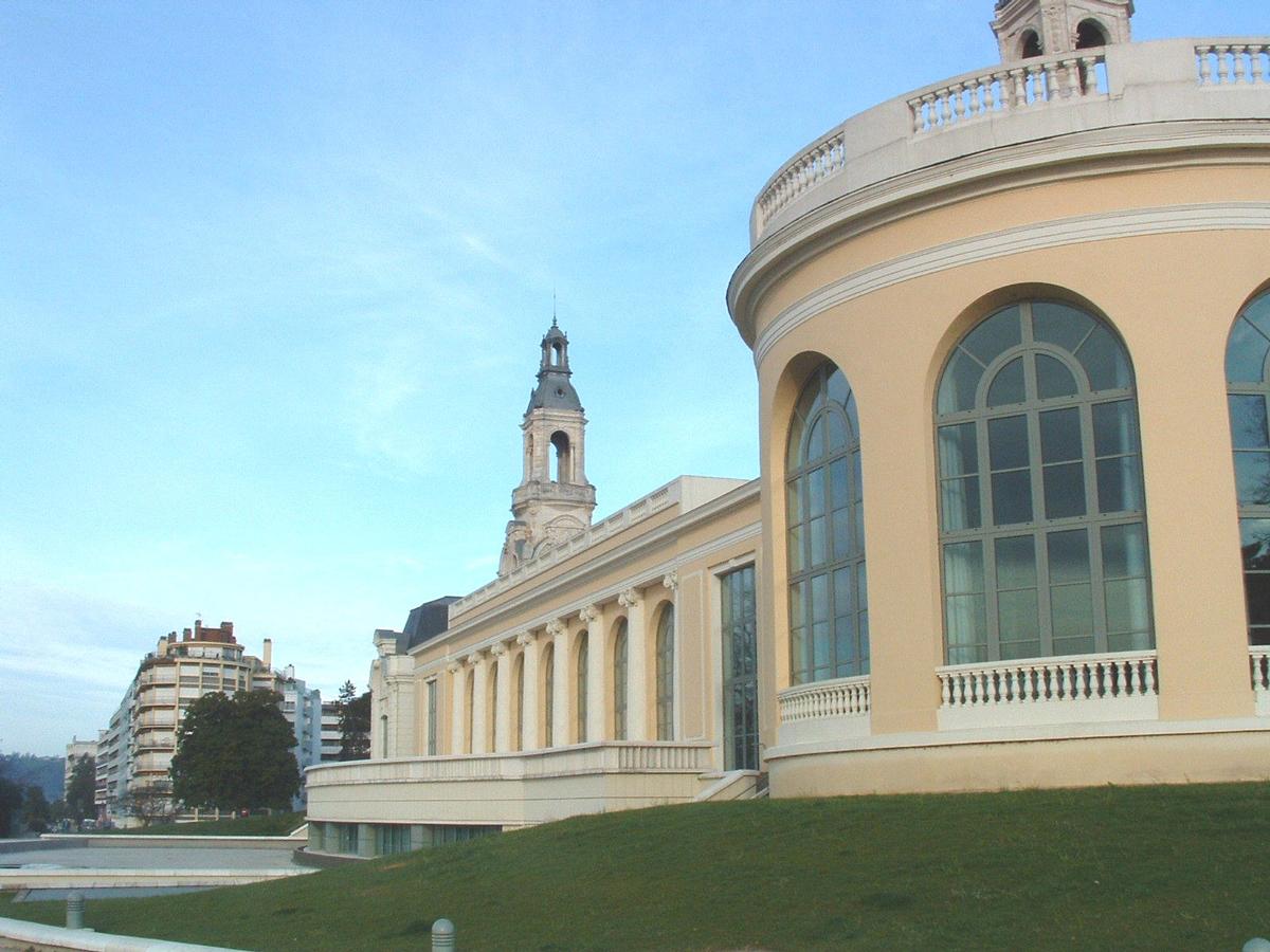 Pau: Le Palais Beaumont (1900). Il abrite aujourd'hui le Casino et le centre de congrès 