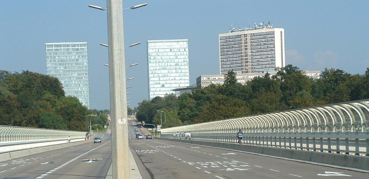 Vue du quartier européen de Luxembourg du pont de la Grande Duchesse Charlotte 