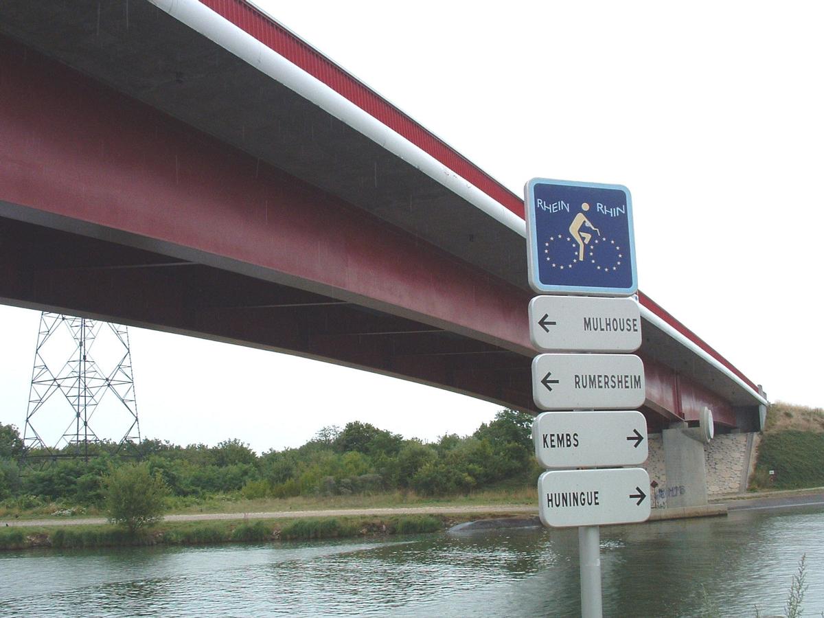 Rixheim (68/Haut-Rhin/Alsace/France):Le Pont du Bouc sur le Canal du Rhône au Rhin (Embranchement de Huningue)/ Route départementale 108 Rixheim (68/Haut-Rhin/Alsace/France): Le Pont du Bouc sur le Canal du Rhône au Rhin (Embranchement de Huningue)/ Route départementale 108