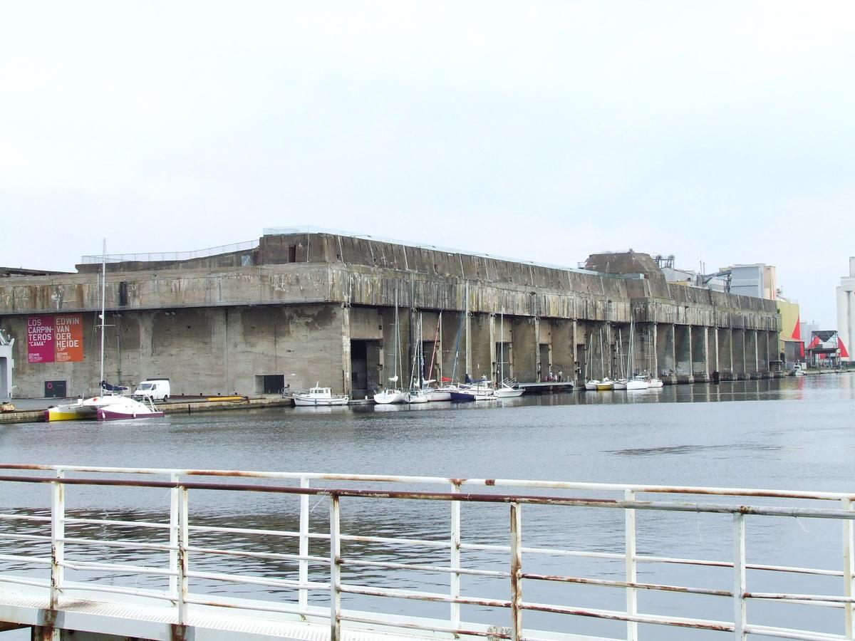 Ehemaliger deutscher U-Boot-Bunker in Saint-Nazaire 