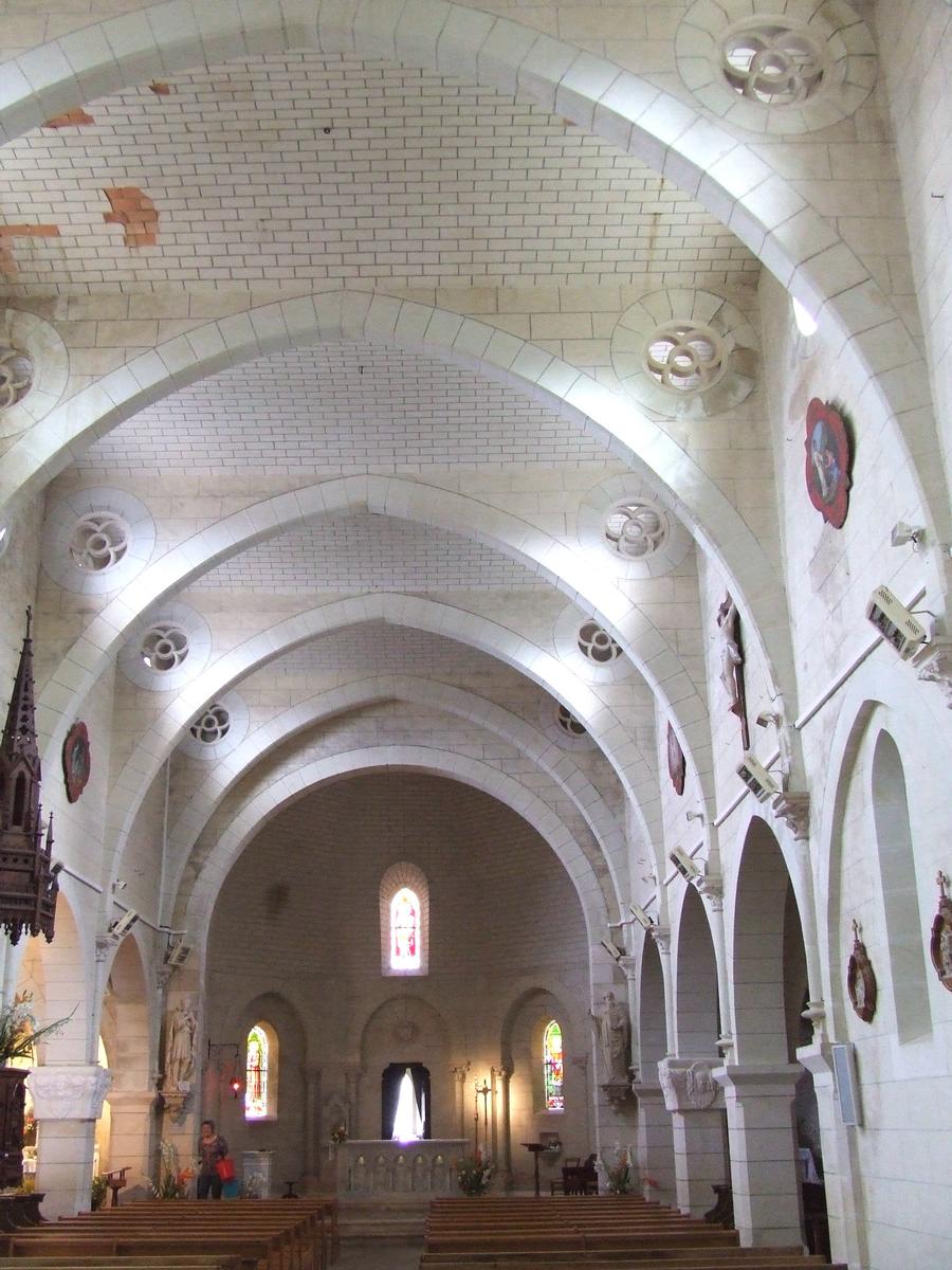 Eglise St Julien à Saint Julien l'Ars (Vienne) 