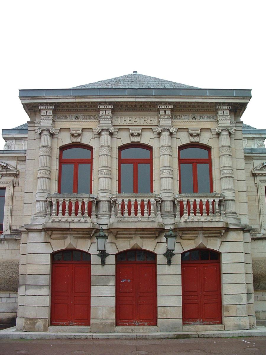 Sens Municipal Theater 