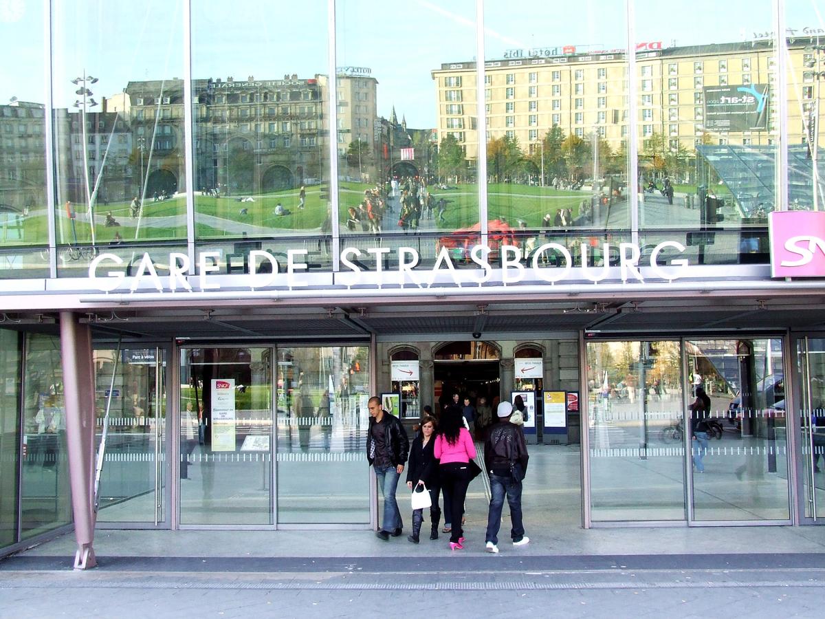 Nouvelle façade de la gare SNCF de Strasbourg 