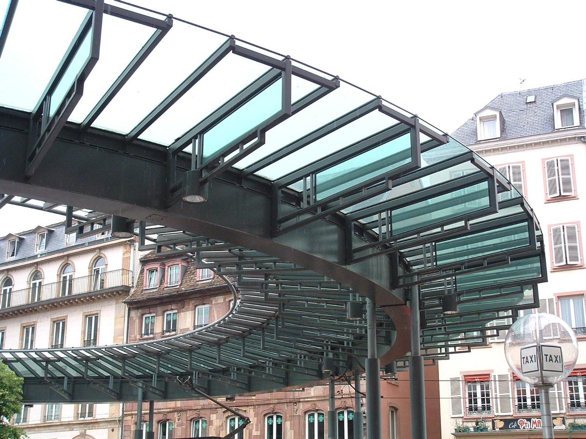 Strasbourg: tramway station Home de Fer 