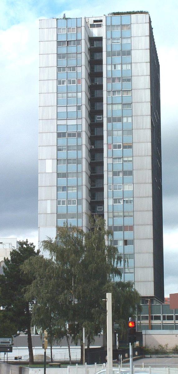 Tour Joffre à usage mixte (habitation et bureau) d'unehauteur de 72 m 
