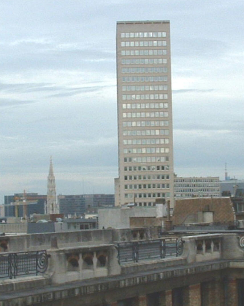 Tour Sablon à Bruxelles. Hauteur 80 m. 27 niveaux 