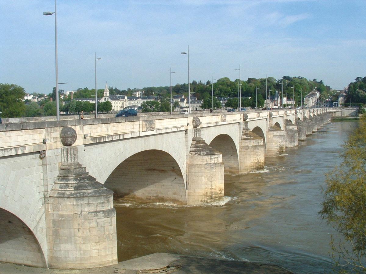 Pont Wilson à Tours (Indre et Loire / Centre) 