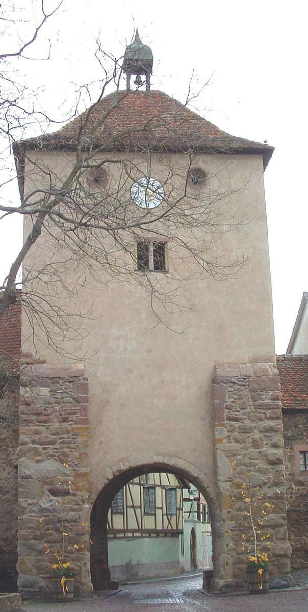 Turkheim (68 - Alsace). Obertor / porte supérieure d'entrée de la Ville 