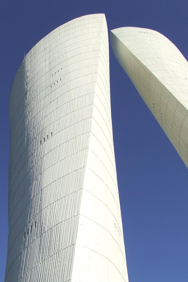 Wassertürme in Valence entworfen von Philolaos Tloupas 