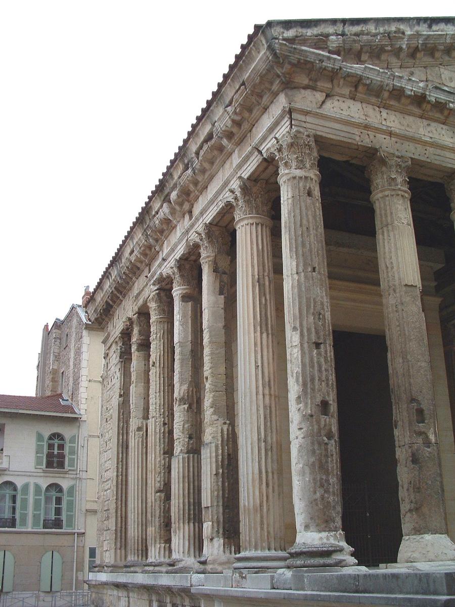 Temple d'Auguste et Livie à Vienne 