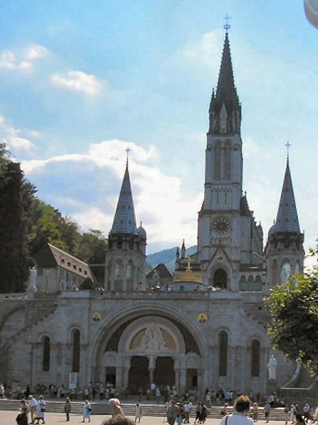 Basilica of Our Lady of the Rosary in front of the Basilica of the Immaculate Conception at Lourdes 