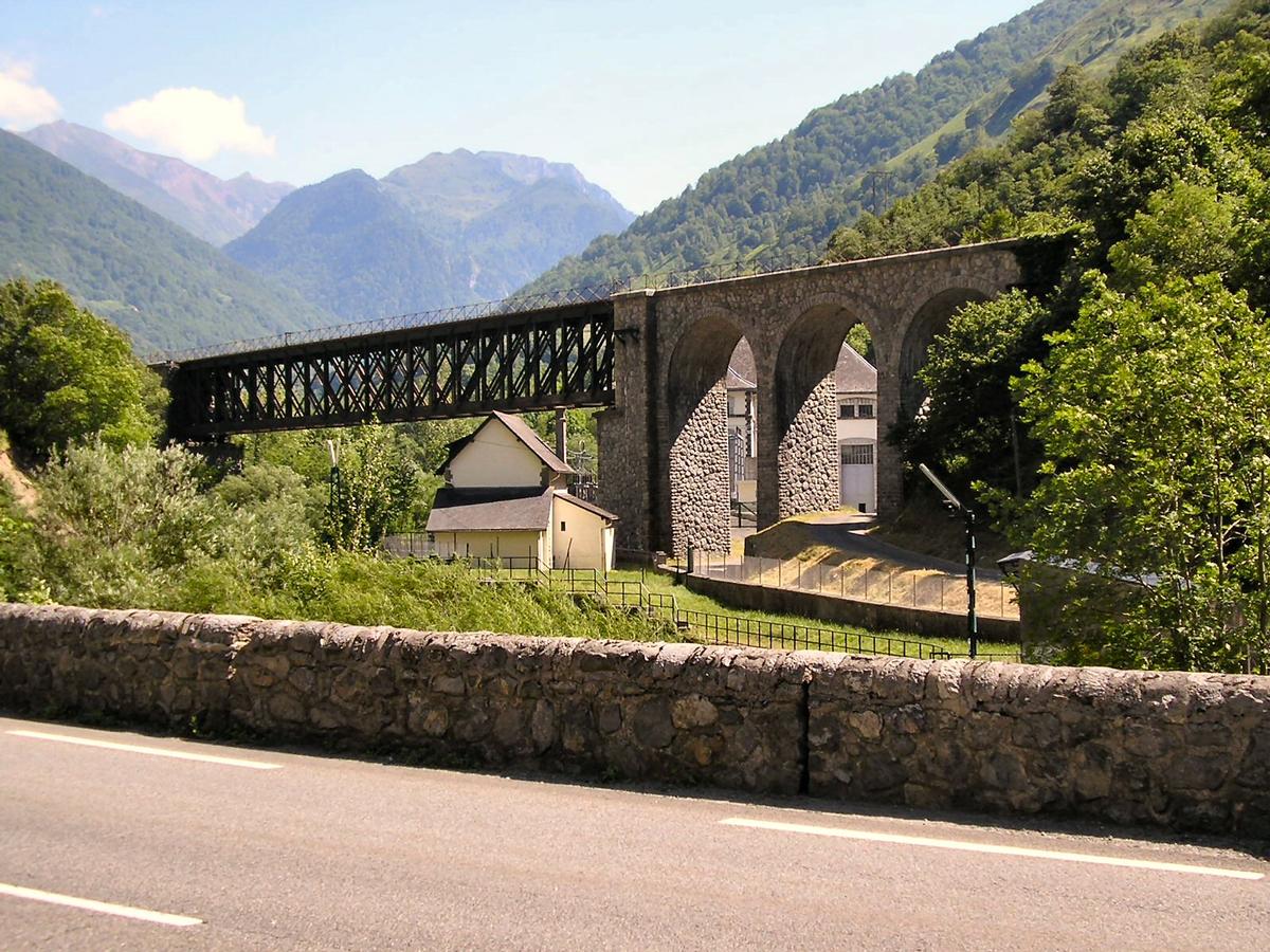 Urdos (64)Ligne ferrée Pau Canfranc, viaduc métallique d'Urdos 