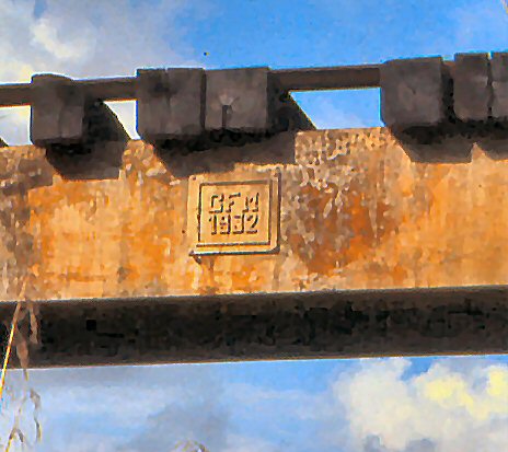 Mozambique - Province de NampulaLigne de chemin de fer Nacala Cuamba (Malawi)Pont sur le Rio Monapo Mozambique - Province de Nampula Ligne de chemin de fer Nacala Cuamba (Malawi) Pont sur le Rio Monapo
