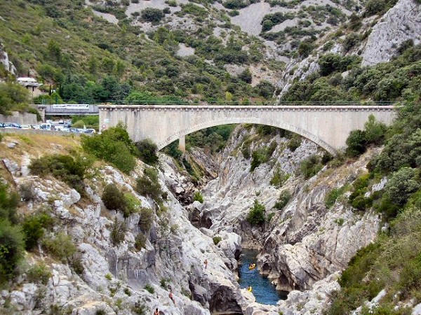 Saint-Jean-de-Fos - Pont-aqueduc au-dessus des gorges de l'Hérault assurant l'irrigation de Saint Jean de Fos 