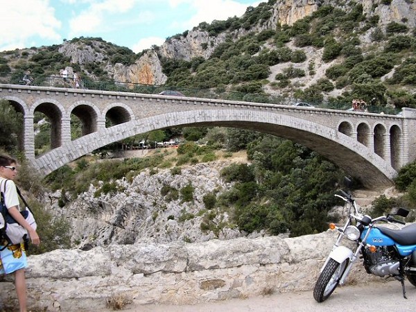 Saint-Jean-de-Fos - Pont routier remplaçant le Pont du Diable vu de l'aval 