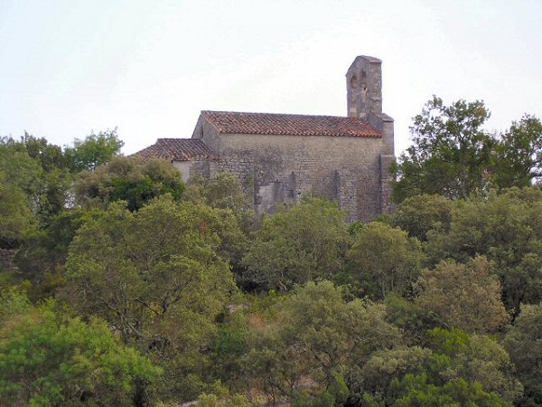 Brissac (34)Eglise de Saint-Étienne d'Issensac (XII eme siècle) 