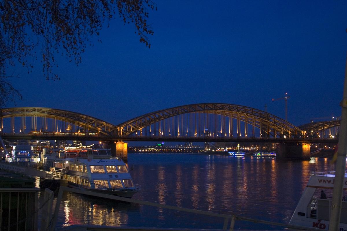 Hohenzollernbrücke in Köln 