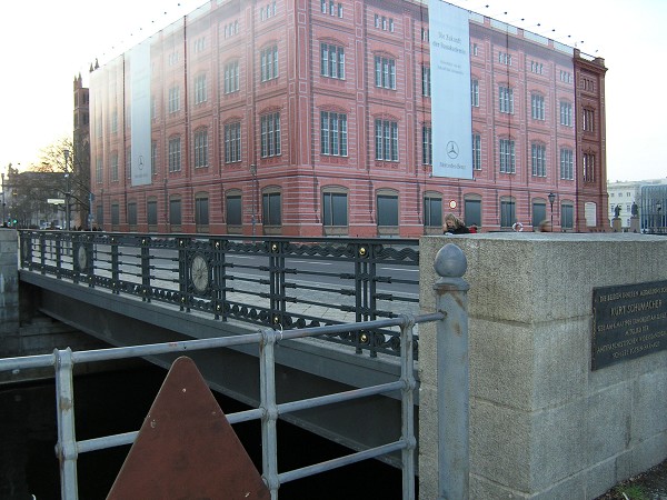 Schleusenbrücke, Berlin-Mitte 
