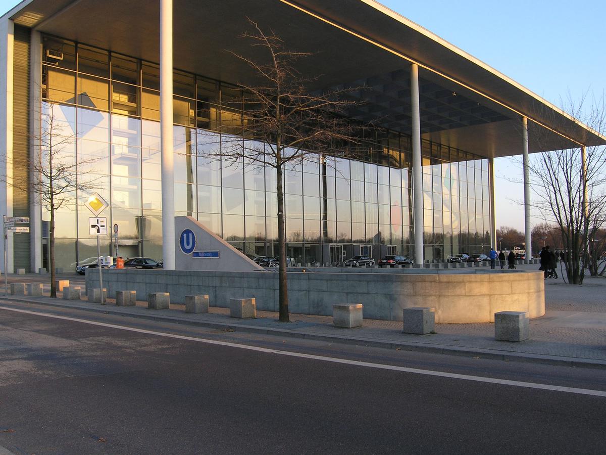 Bundestag Metro Station 