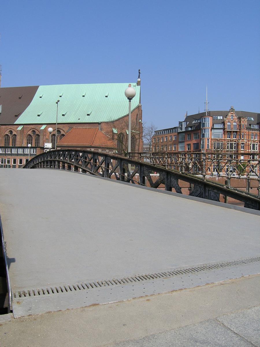 Jungfernbrücke 