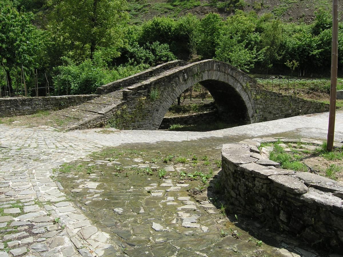 Papa Ilia Bridge 