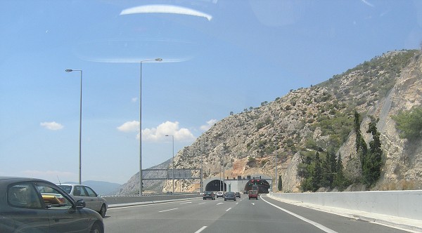 Efpalinos Tunnel,(A8, rechte Röhre Richtung Korinth)Thiseas Tunnel, (A8, linke Röhre Richtung Athen),Griechenland Efpalinos Tunnel,(A8, rechte Röhre Richtung Korinth) Thiseas Tunnel, (A8, linke Röhre Richtung Athen), Griechenland