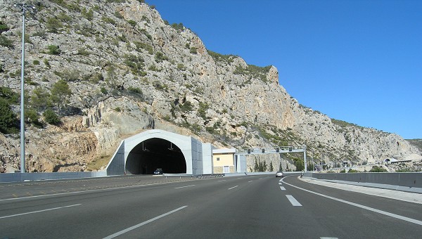 Efpalinos Tunnel (Tunnelausgang) 