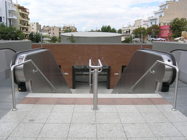 Station de métro Kerameikos à Athènes 