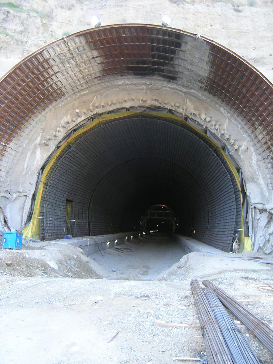 Tunnels ferroviaires de Derveni 