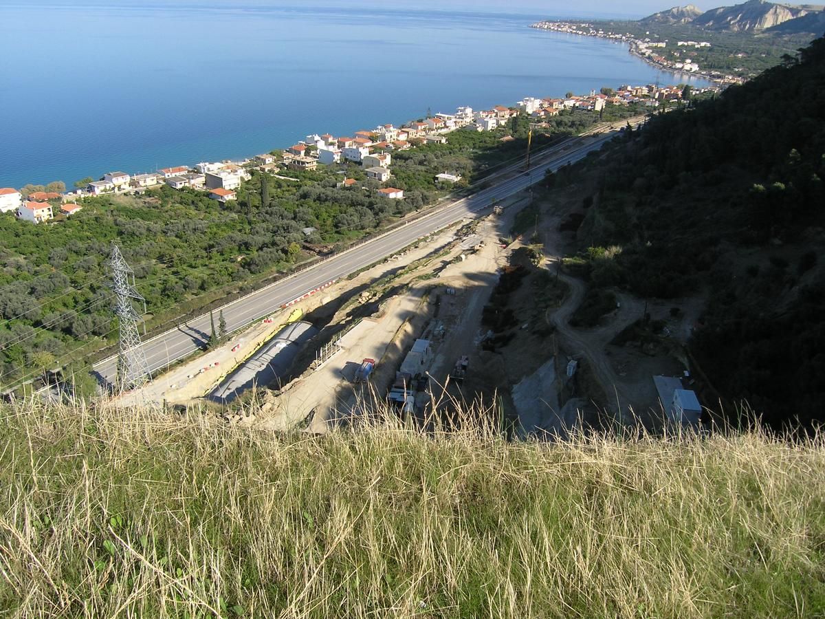 Tunnels ferroviaires de Derveni 