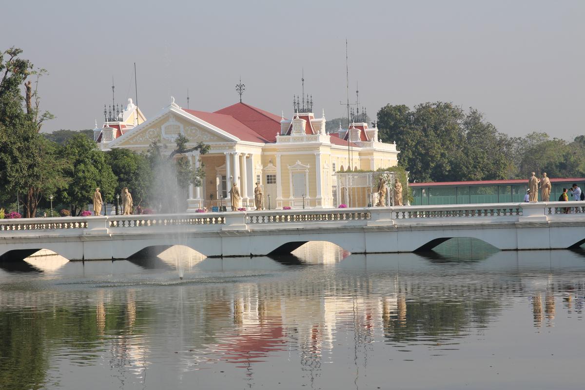 Doll's Bridge at the Bang Pa-In Royal Palace 