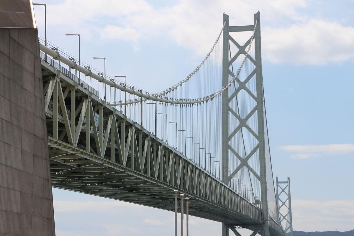 Akashi-Kaikyō-Brücke 