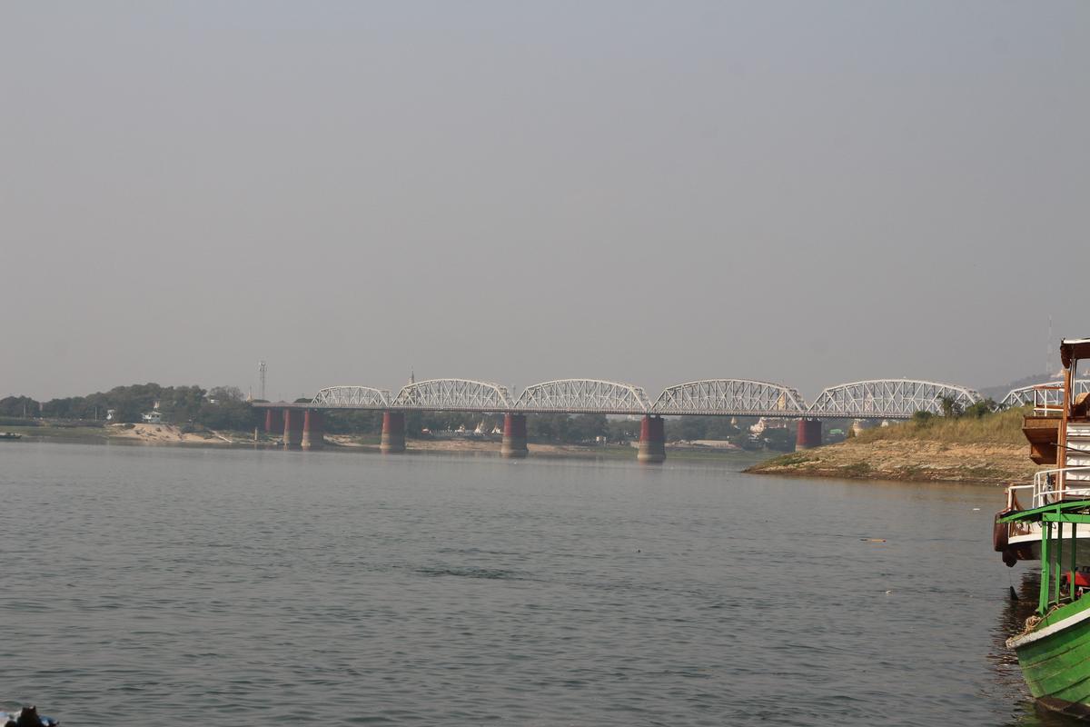 Ava-Brücke 