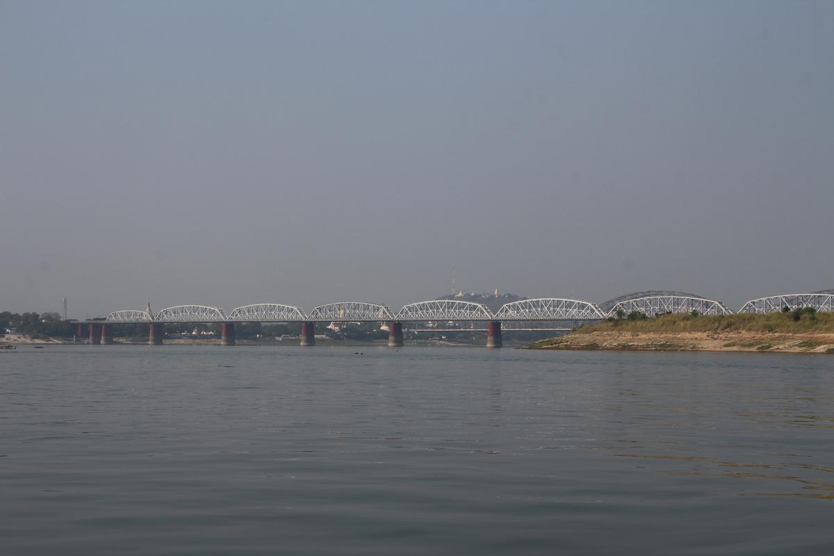 Pont Ava 