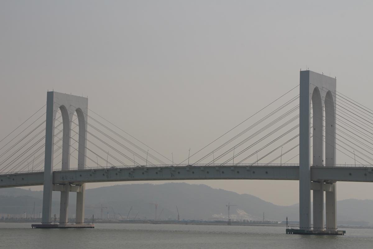 Sai Van Bridge 