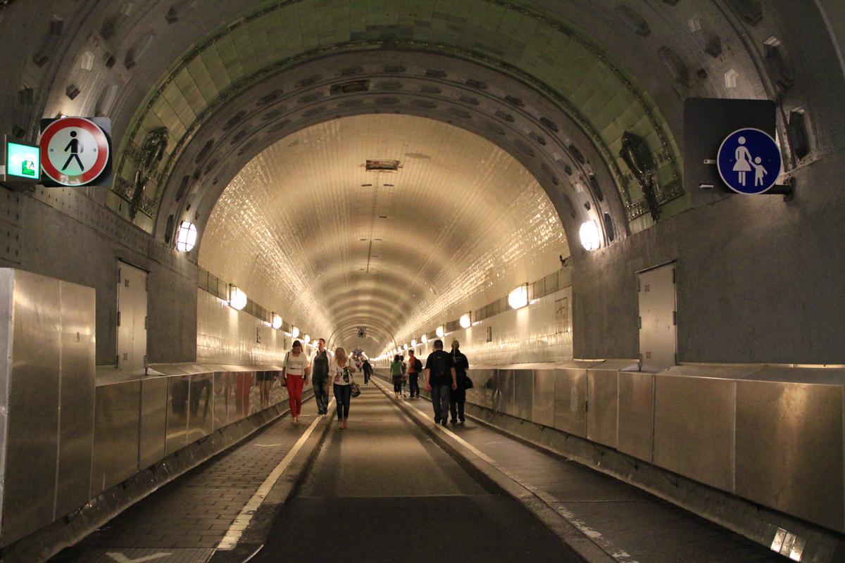Tunnel sous l'Elbe de Sankt Pauli 