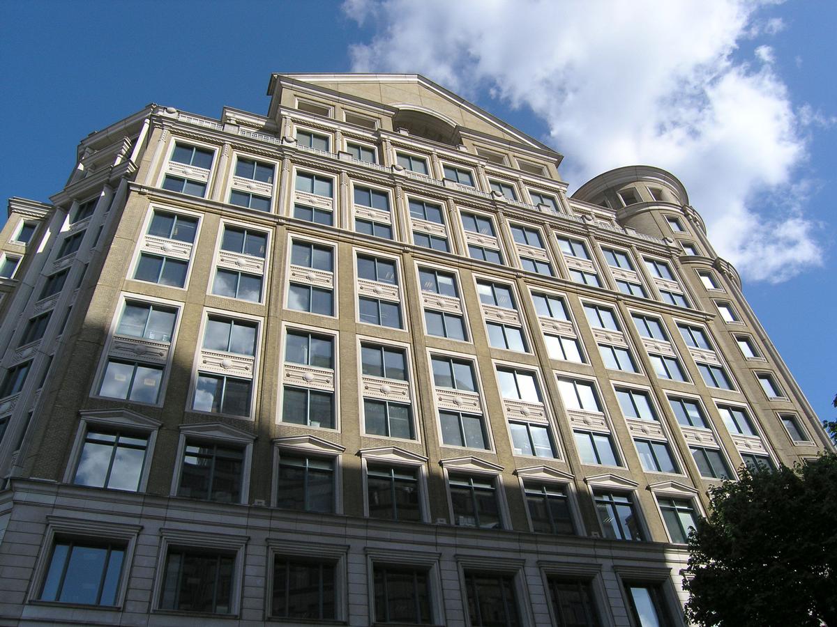 10 Cabot Square 